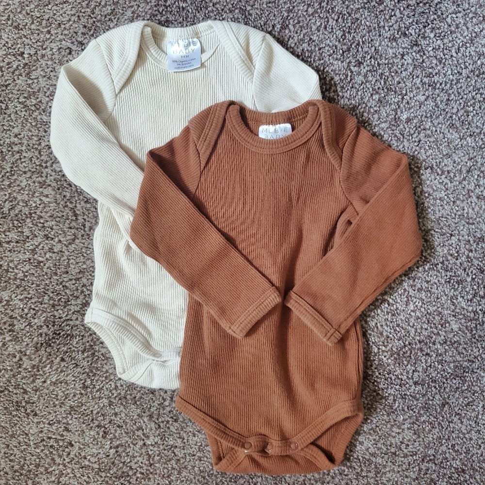 2 Mebie Baby Long Sleeve Onesies 3-6 month